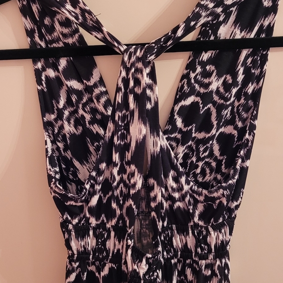 1 Maxi Dress 👗 - Picture 3 of 4